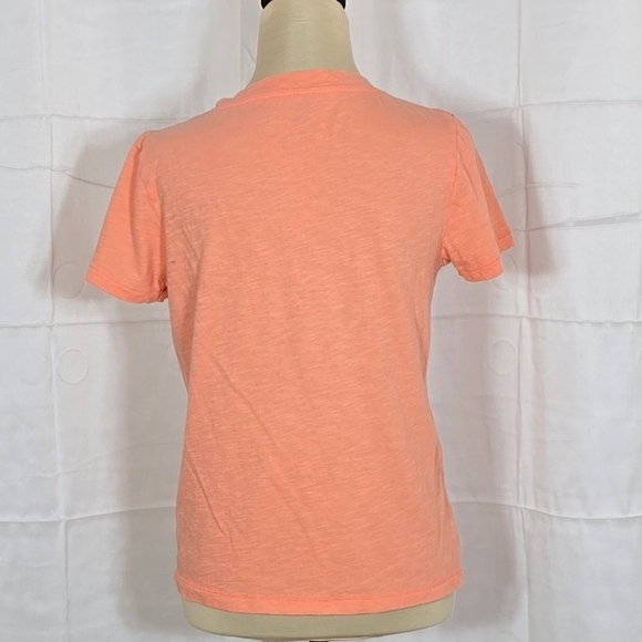 💛 2 / $30 SALE Madewell Peach/Orange V-Neck Short Sleeve Tee - Picture 2 of 6